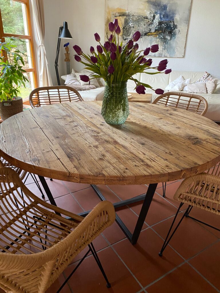 Altholztisch 768x1024