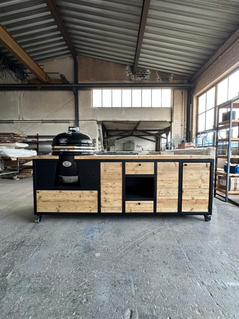 Holzart Outdoorkueche Lukas5 768x1024